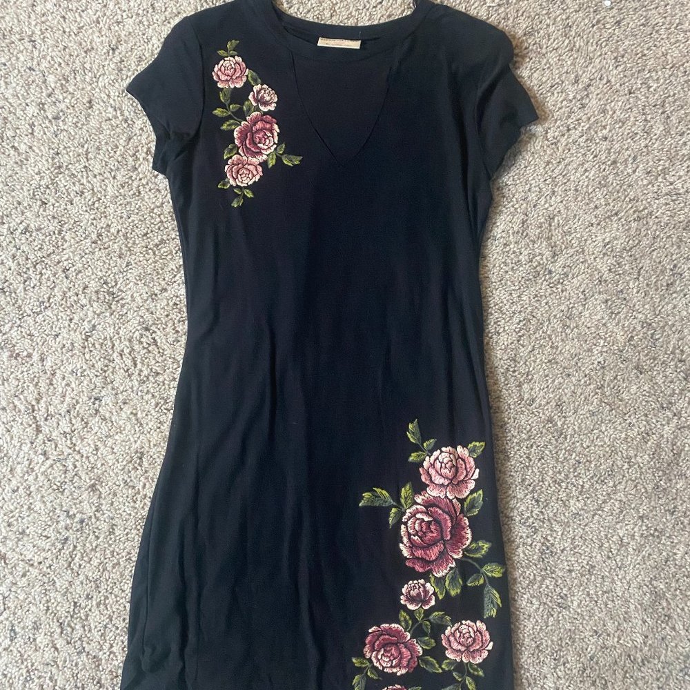 Bobbie Brooks (Small) Black w/ Rose Deco Dress